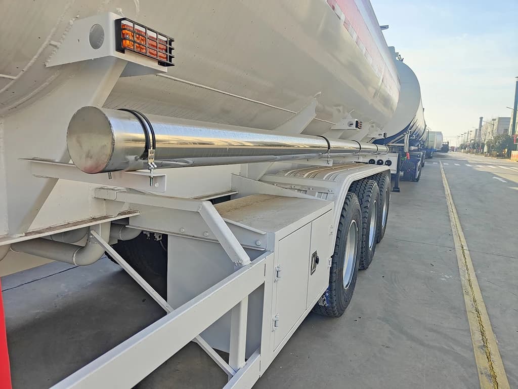54 CBM Fuel Tanker/54000L Oil Tanker Gasoline-Tank Semi-Trailers-For-Sale