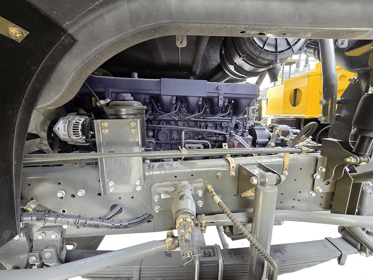 Kales Vehicle refurbished HOWO WD615.47 371hp engine, double-layer chassis frame and leaf spring suspension