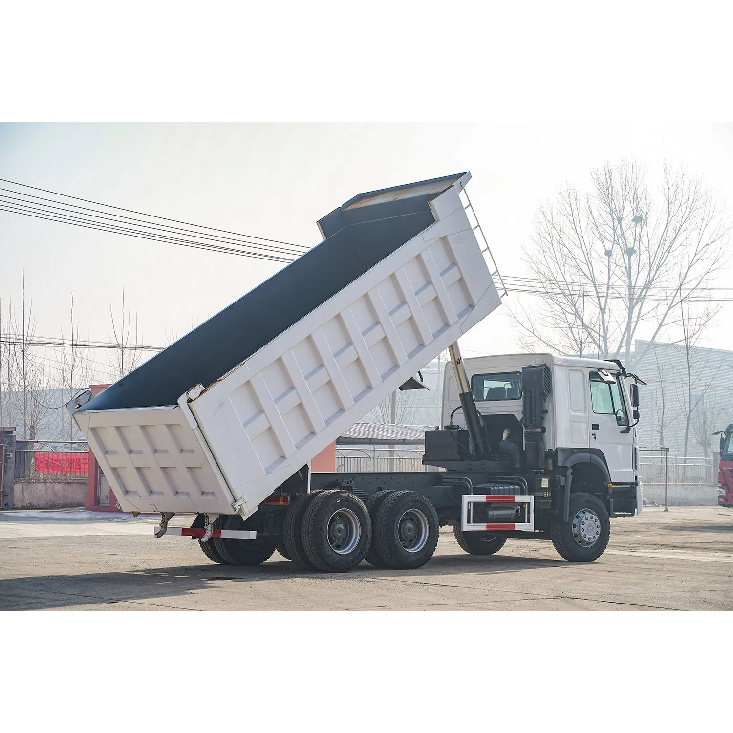 Sinotruk Howo 6×4 Used dumper trucks 371hp-420hp mining earthmoving trucks