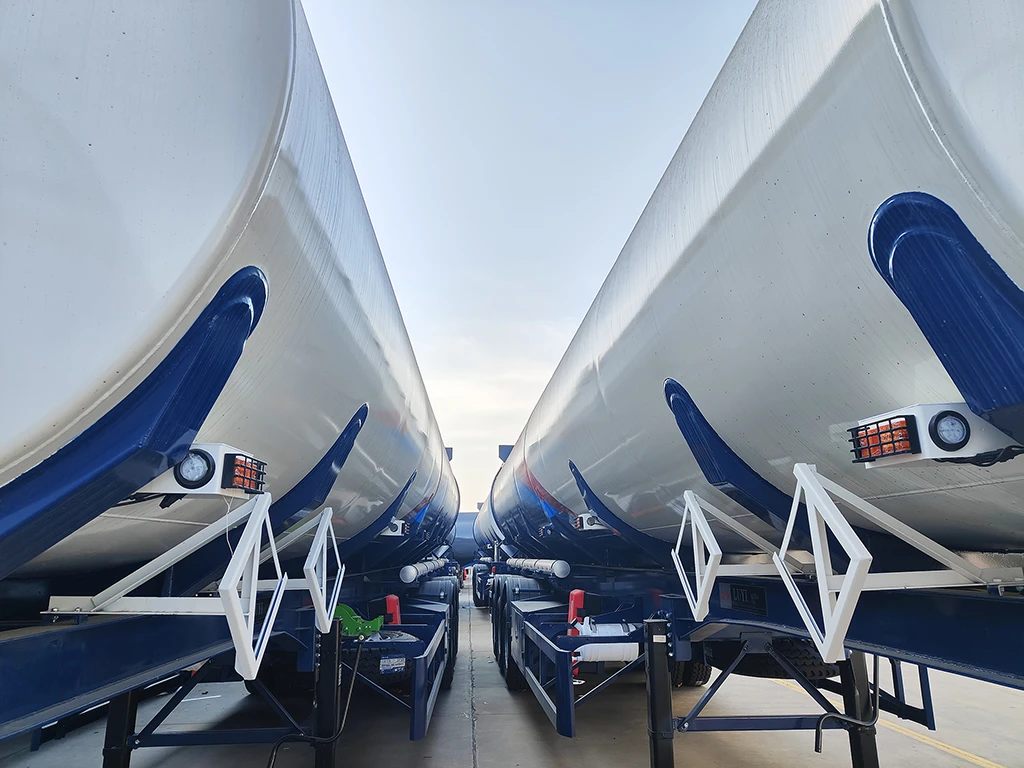 54 CBM Fuel Tanker/54000L Oil Tanker Gasoline-Tank Semi-Trailers-For-Sale
