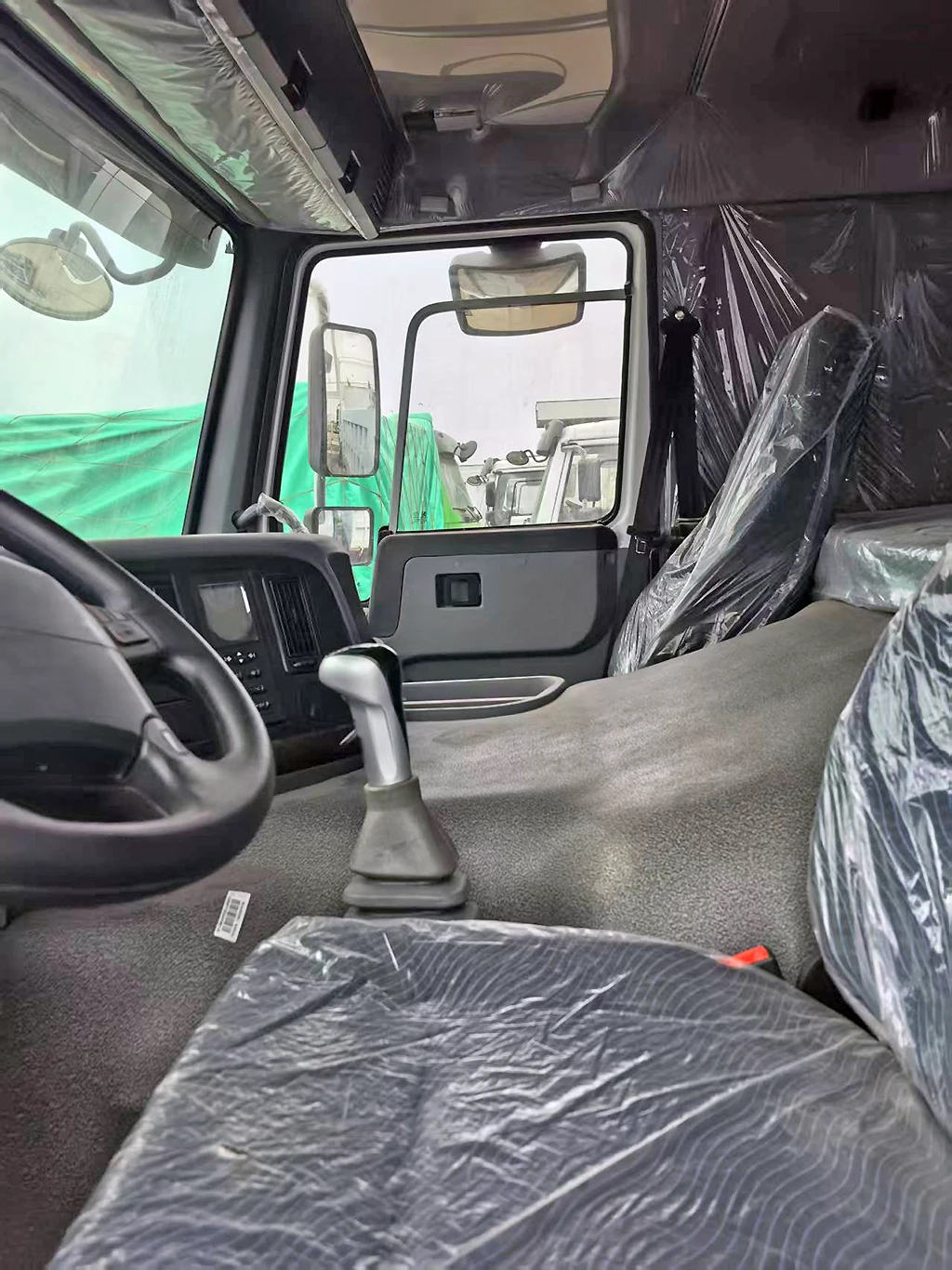 Sinotruk-HOWO-Heavy-Duty-Mining-6X6-8X8-off-Road-Rear-Dump-Tipper-Tipping-Bad-Roads-Driving-Truck for sale