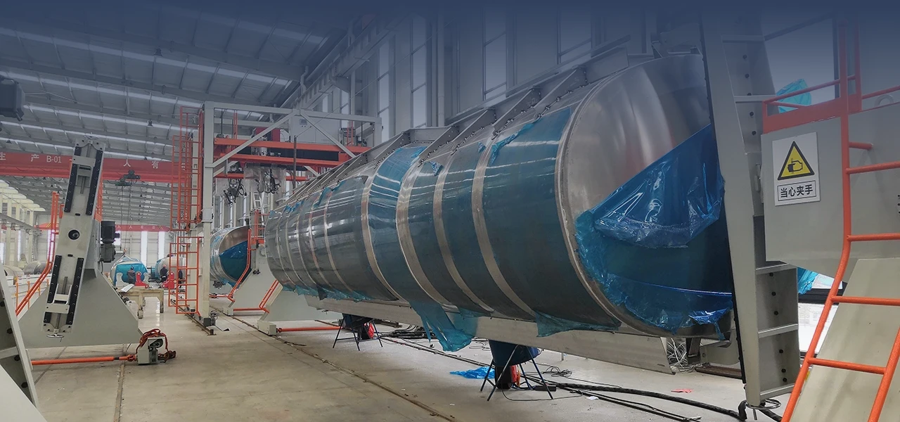 The Kales aluminum alloy tanker is undergoing robotic welding of its tank body