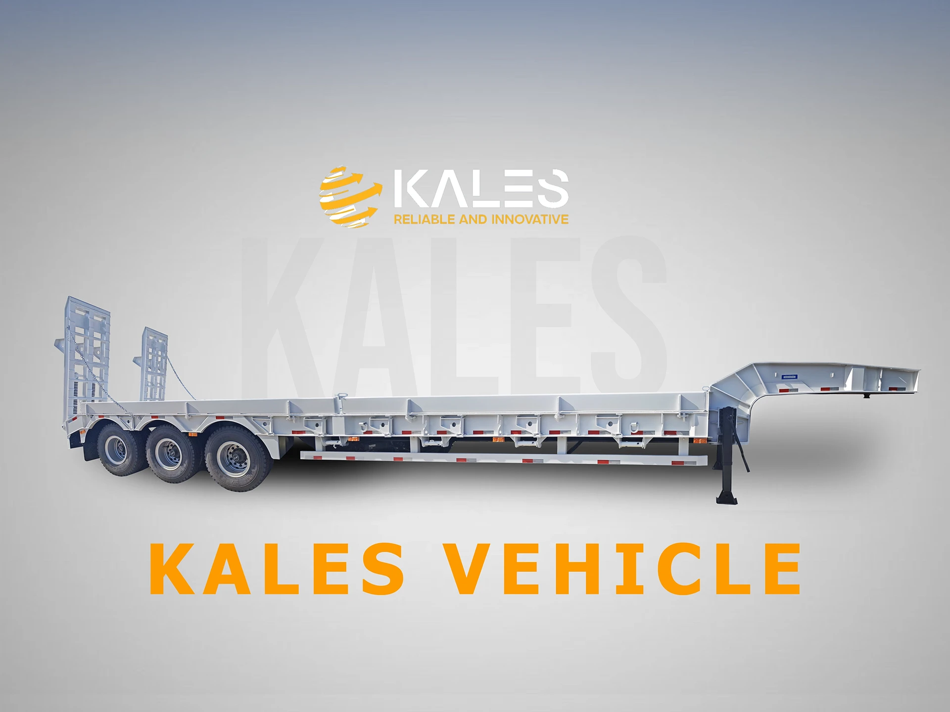 Semi-remorque Surbaissée Kales 80 Tonnes : Plateau Extensible (2,5m à 3,0m) & Pneus Renforcés 1 Vue latérale de la semi-remorque surbaissée Kales 80 tonnes avec plateau plat et extension latérale