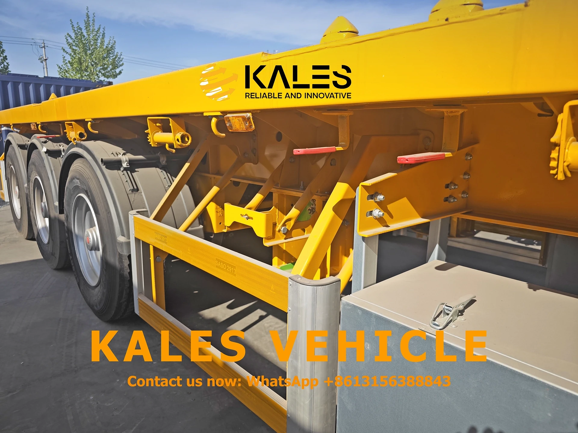 Kales Tri-axle Flatbed Semi Trailer: 40ft/45ft Container Chassis (SASO Certified) 9 Standard steel side protection rails protecting the chassis and fuel tank
