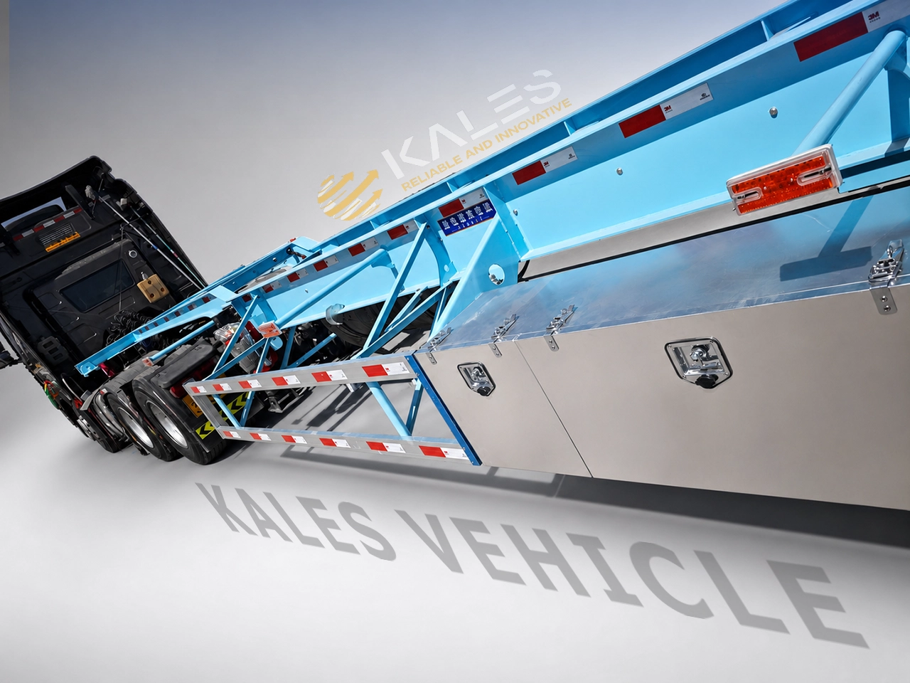 Waterproof aluminum toolbox storage box on cold-chain trailer