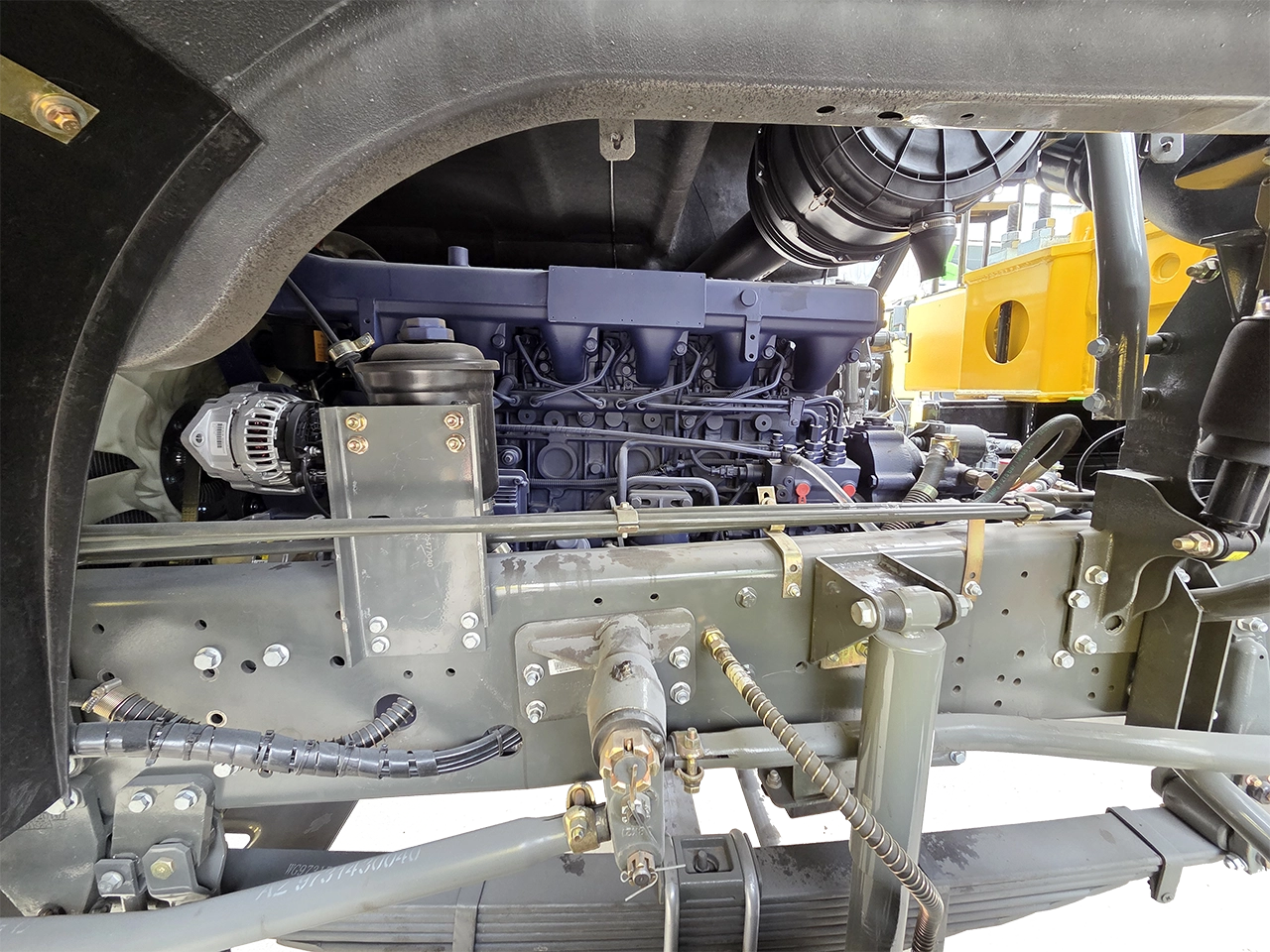 Kales Vehicle refurbished HOWO WD615.47 371hp engine, double-layer chassis frame and leaf spring suspension