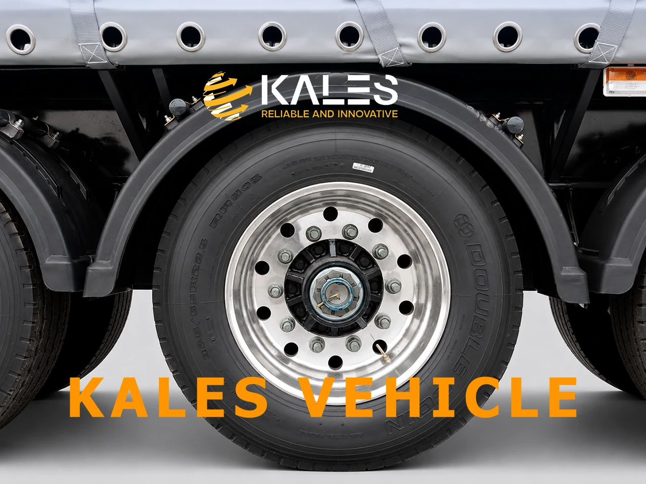 Kales 10T disc-brake axle with 385/55R22.5 wide-base single tires and heavy-duty reinforced chassis mounting bracket